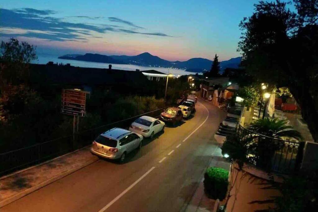 Bmv Room 2 With East Island View Sveti Stefan Ngoại thất bức ảnh